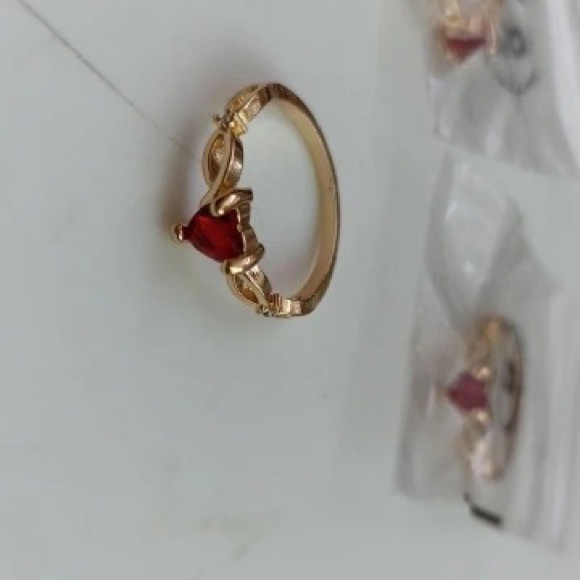 New Trendy Heart Shape Zircon Wedding Rings For Women Romantic Pink Enga… - Picture 4 of 4